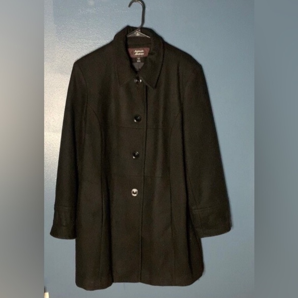 Large Black Stephanie Matthews  wool coat  (2dd)